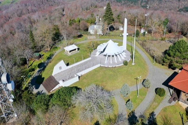 Kocaeeli Büyükşehir'den Akçakoca Gazi Anıtı'na bakım
