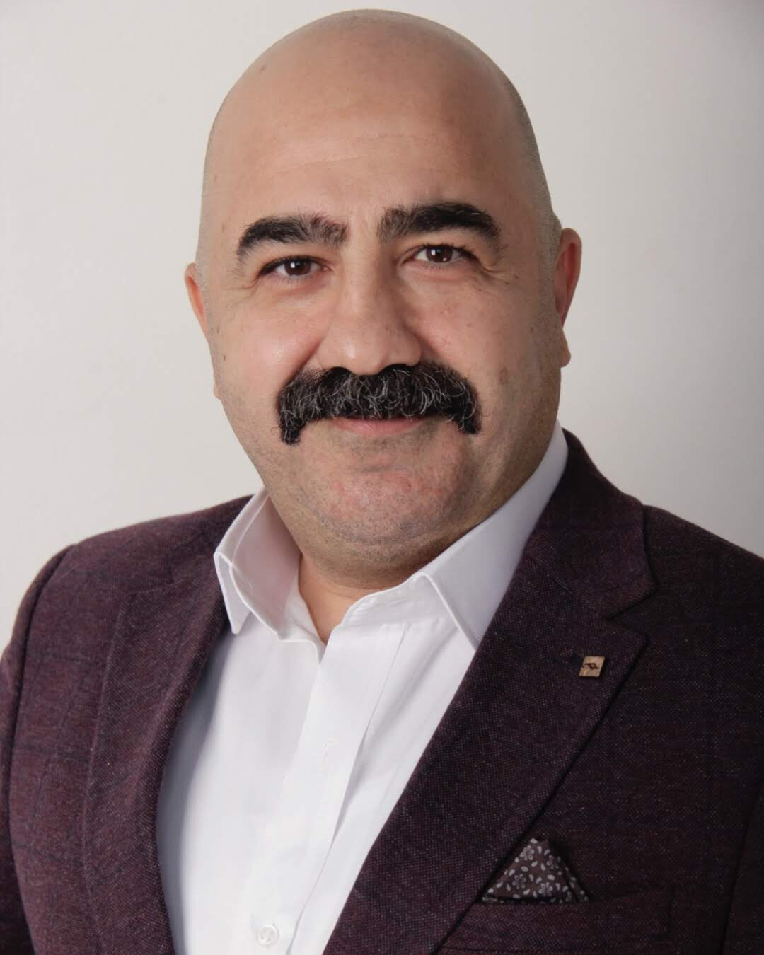 Mehmet Süha Bağdat: Tiyatro Sahnesinin Sessiz Gücü