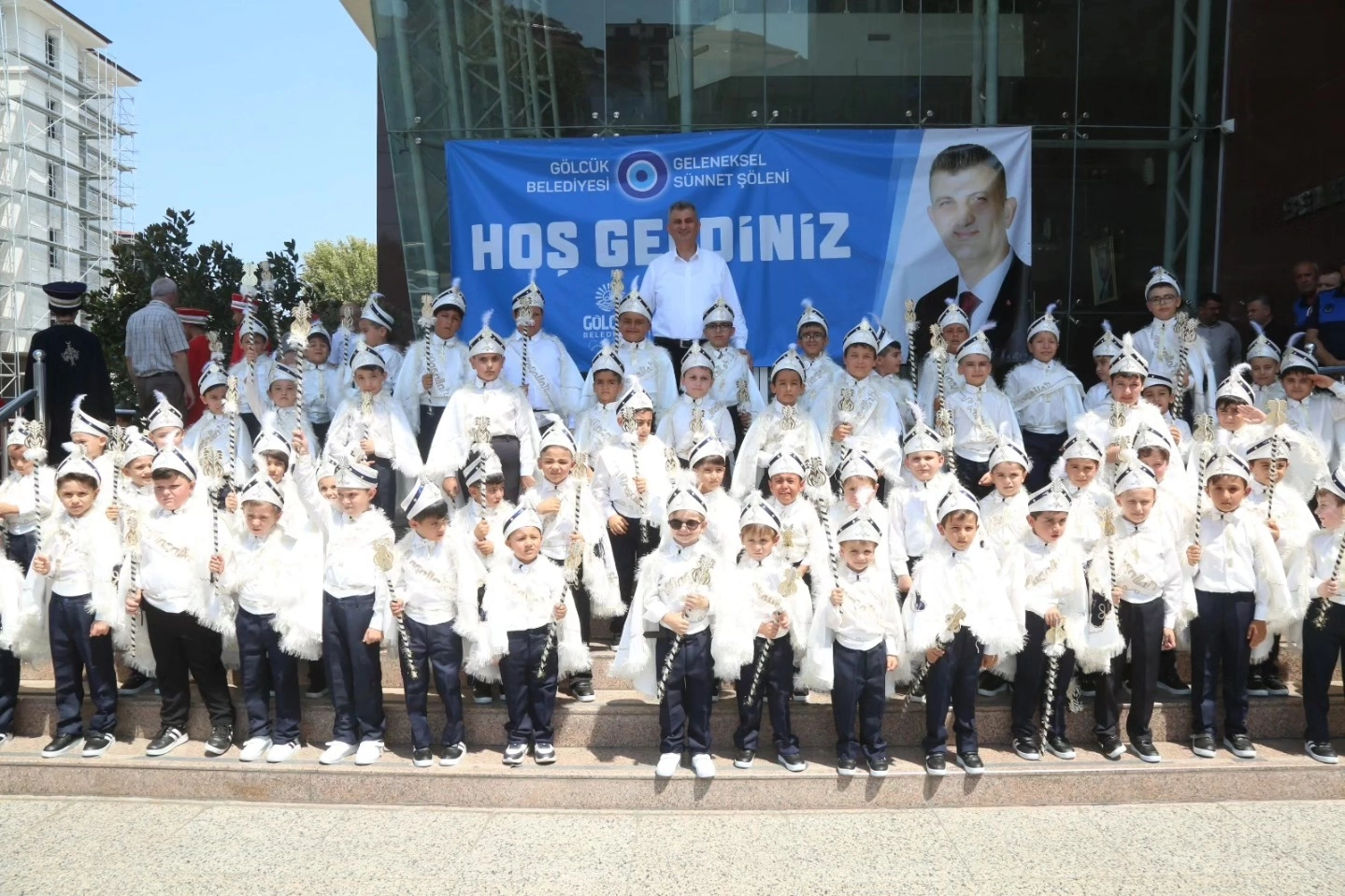 Kocaeli Gölcük'te sünnet çocuklarının mutluluğu şölene dönüştü