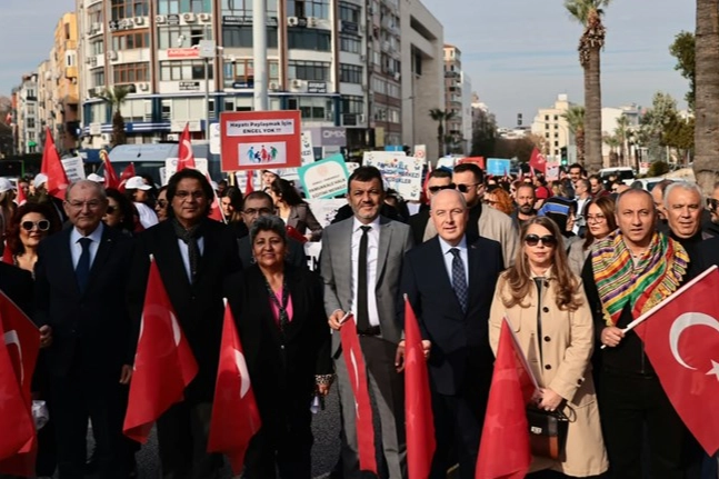 Denizli’de Dünya Engelliler Günü’nde farkındalık yürüyüşü
