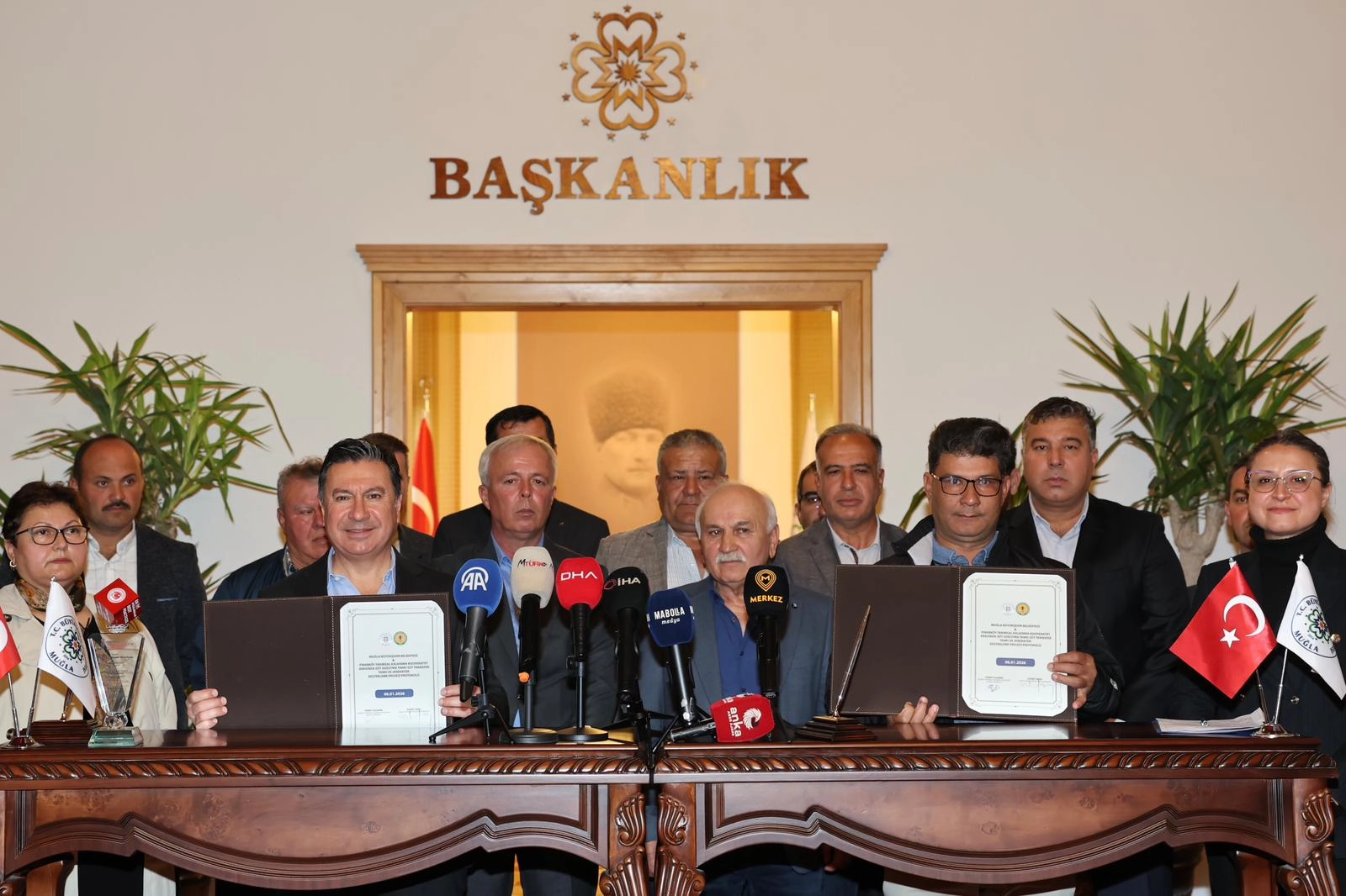 Muğla'da süt üreticilerine soğuk zincir ve yem desteği