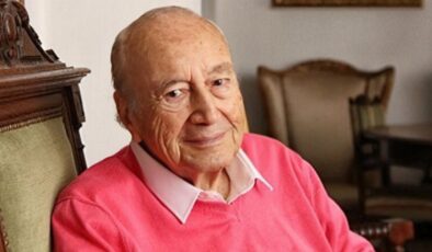 Gazeteci-Yazar Hıfzı Topuz 100 yaşında
