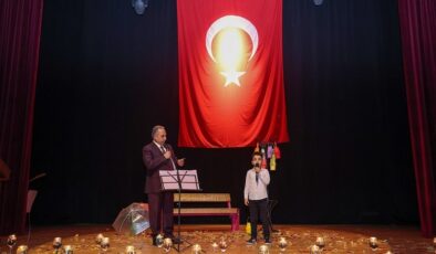 Mustafa Yalçın’dan ‘vatan’ şiiri